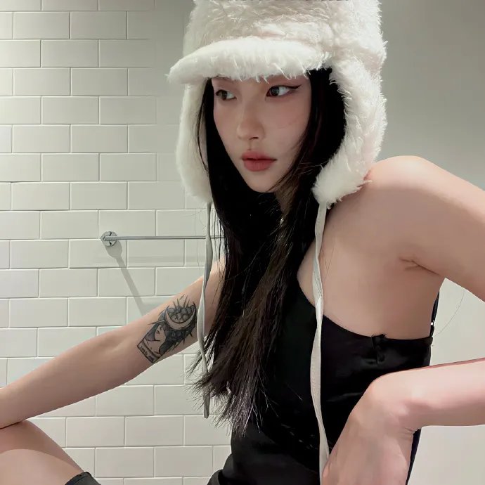 衣柜里的猫